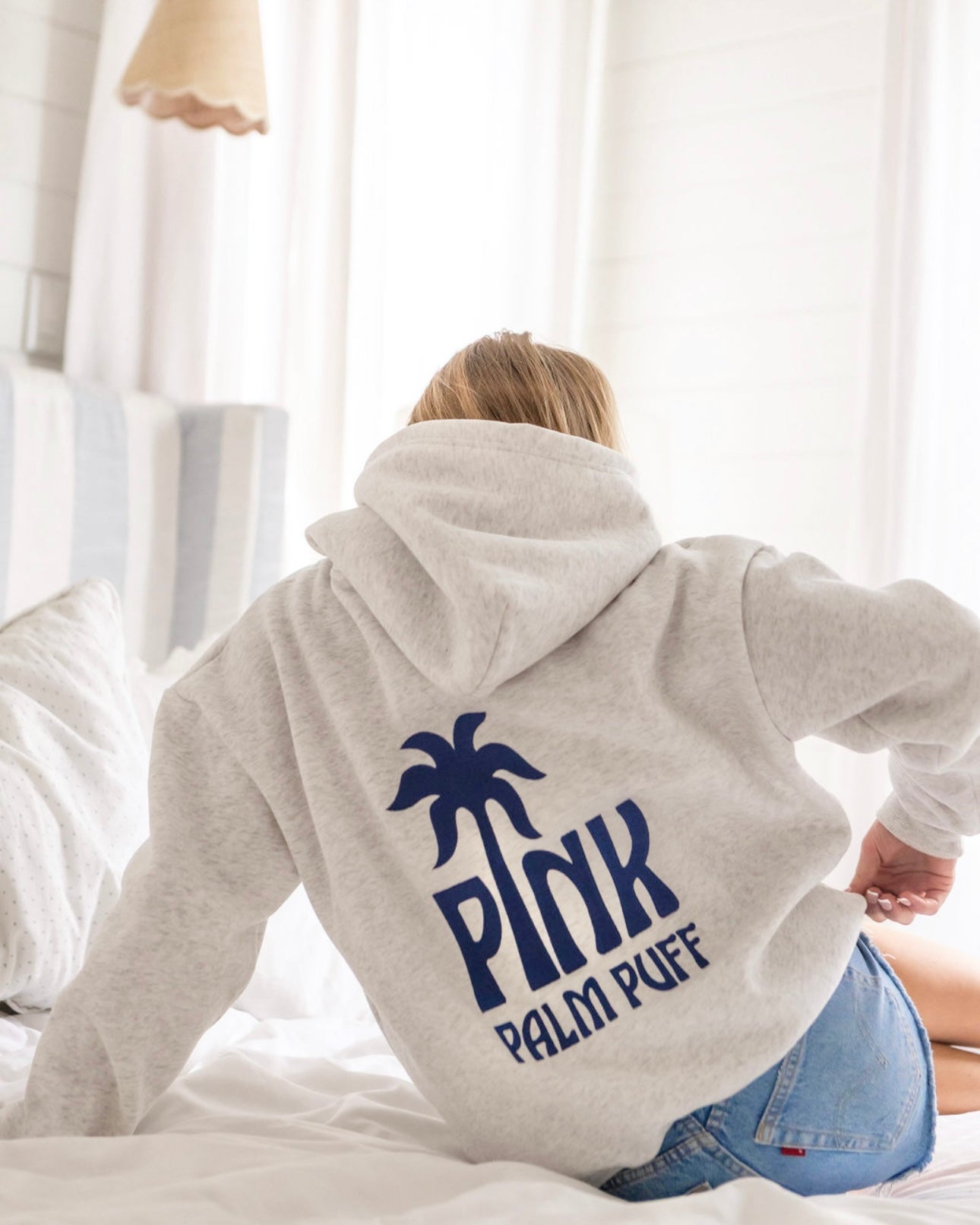 Classic Puff Hoodie in Cloud