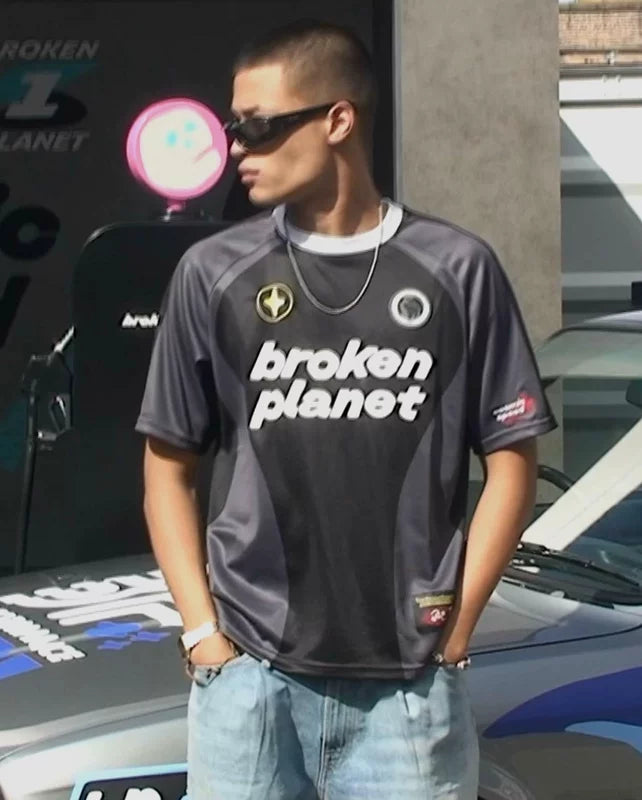Broken Planet, a niche fashion brand, has launched a new American mesh breathable football sports short sleeved T-shirt, jersey, and soccer jersey