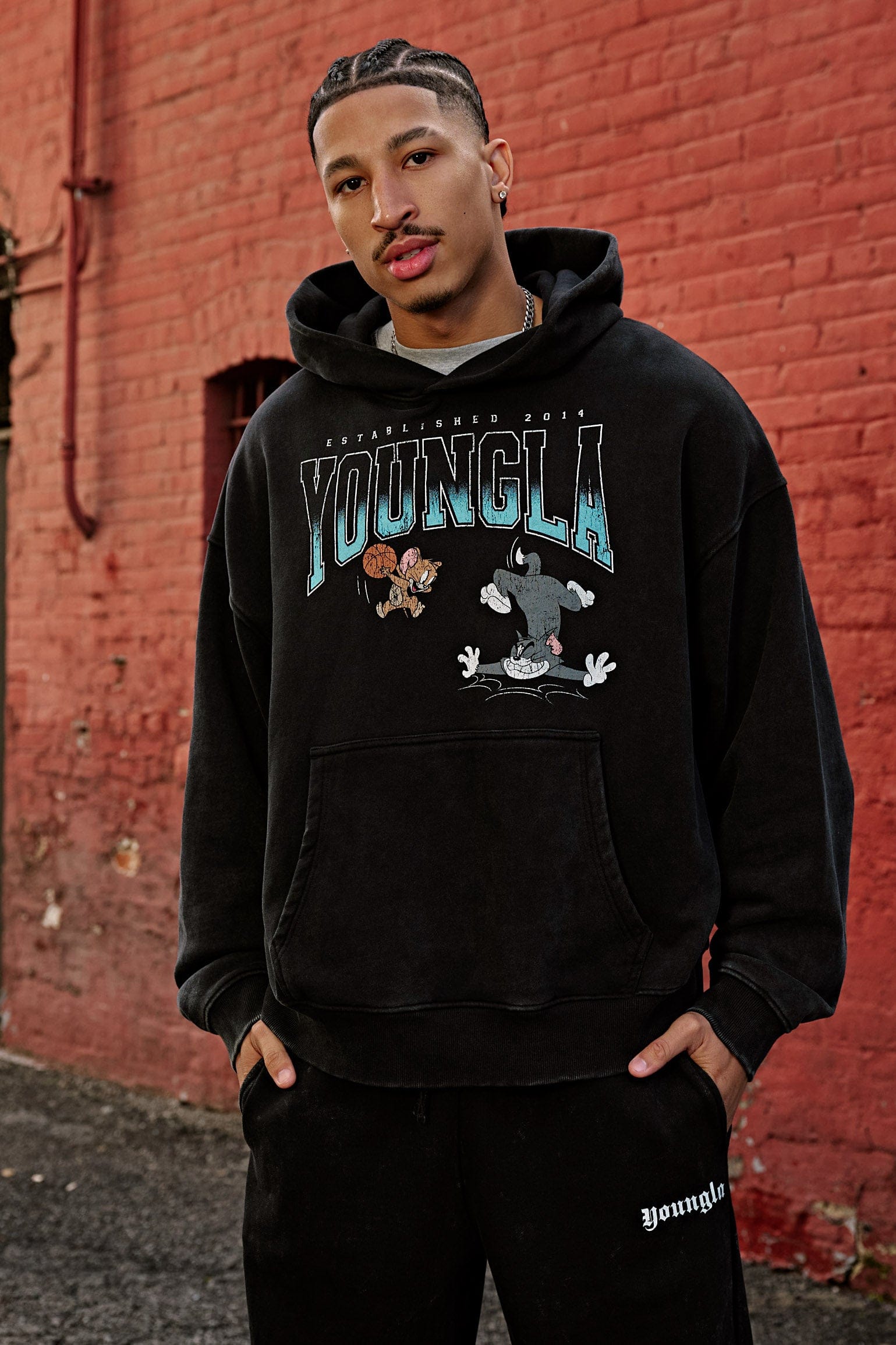 5047 - Tom & Jerry Pullover - June 16th